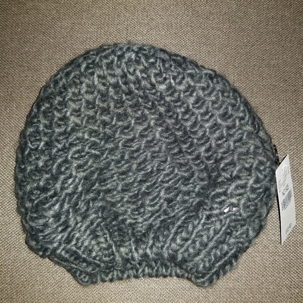 Grey knit slouchie beanie